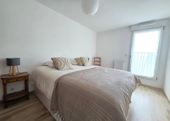 Moderne Avec Terrasse Proche Et Centre, Wi-fi Inclus A Saint-brevin - Fr-1-364-182 דירה *